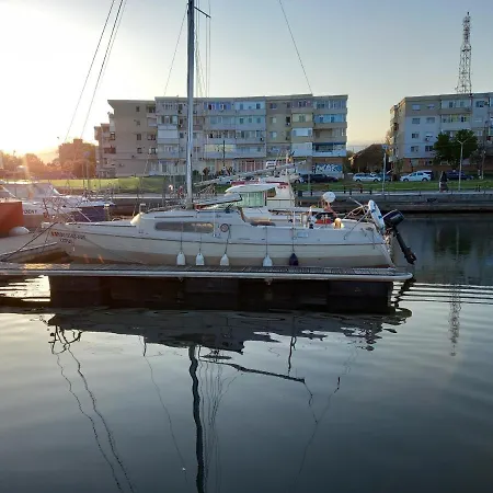 Båthotell Sy Lotus Mangalia